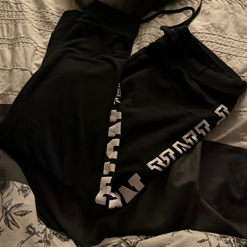 Black pink joggers